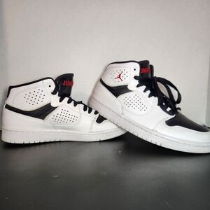 Youth Size 6.5 NIKE Air Jordan Access AR3762-101 Jumpman Basketball Shoes White